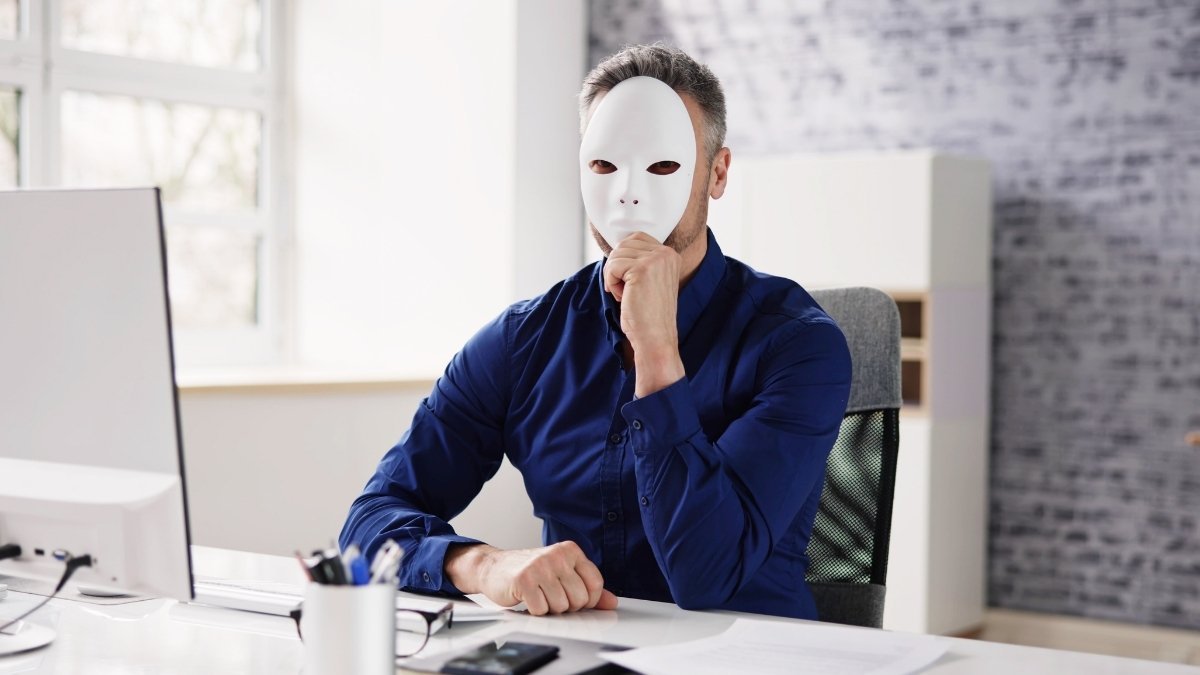 Fake Influencer