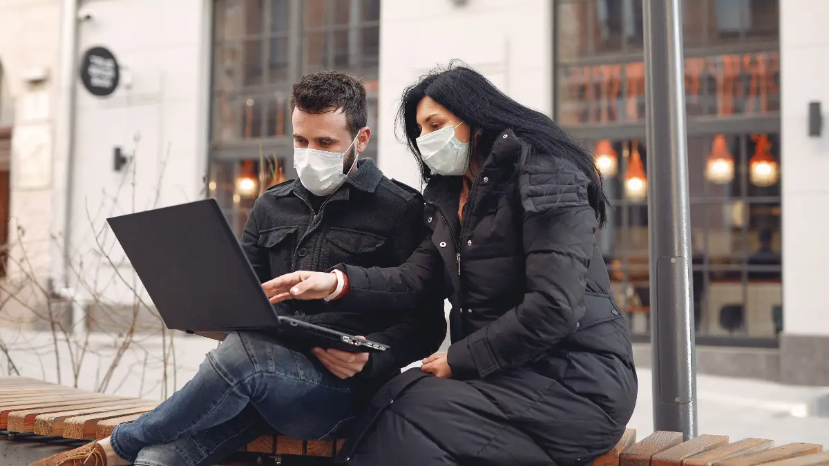 How to Spot the 'Helpful Local' Scam (Even Experts Fall for It)