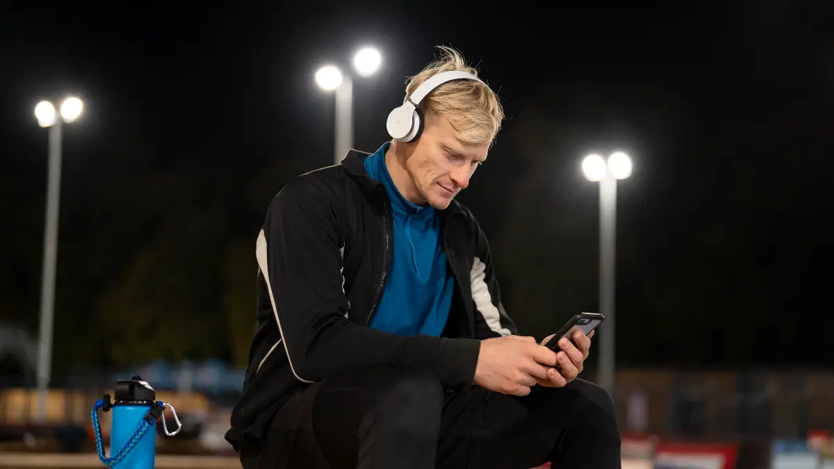 Your phone is the enemy of your awareness