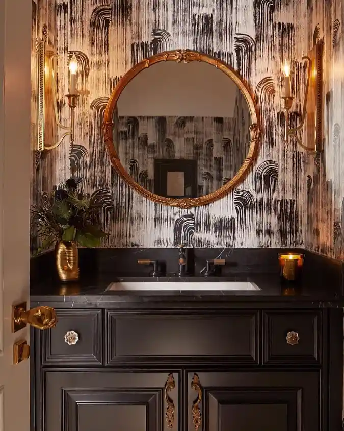 Gilded Noir Experience
