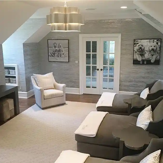 Boutique Media Lounge