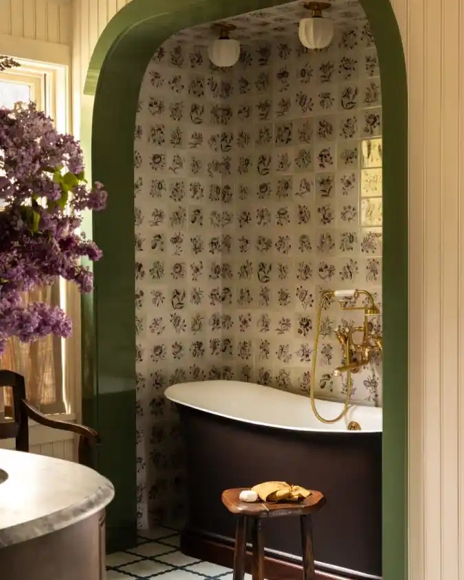 Dramatic Floral Alcove