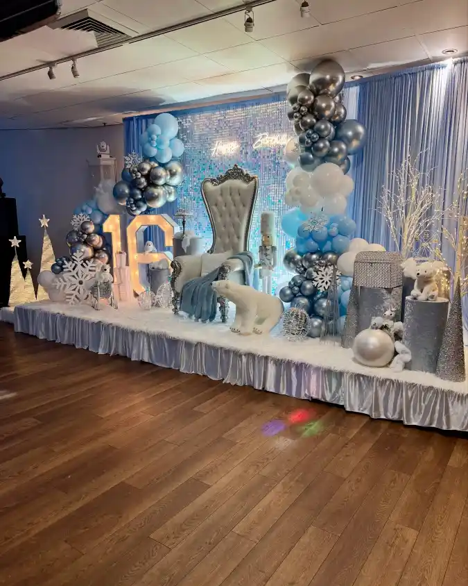 Winter Wonderland Throne Stage