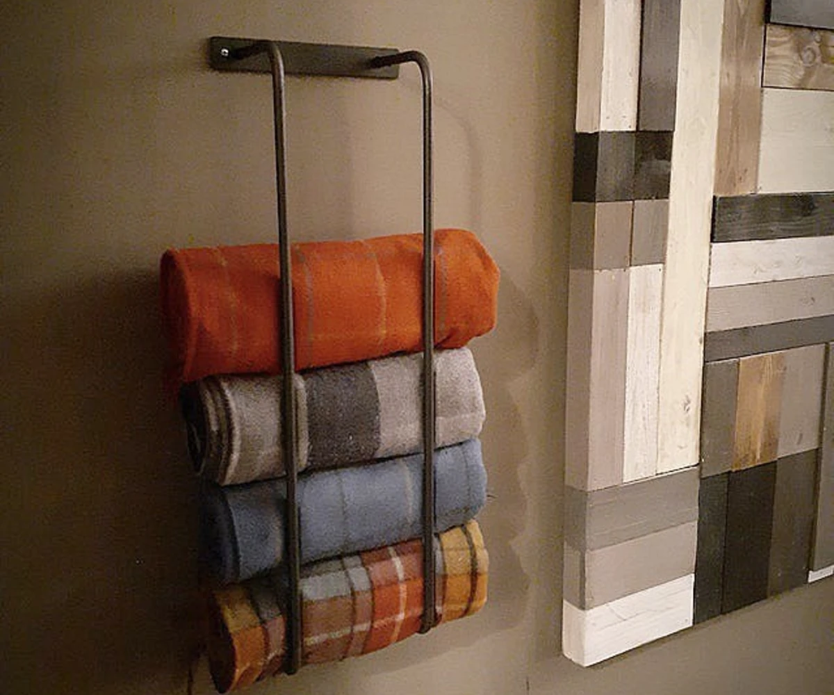 Wall-Mounted Metal Holder