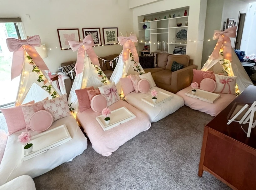Living Room Sleepover Lounge