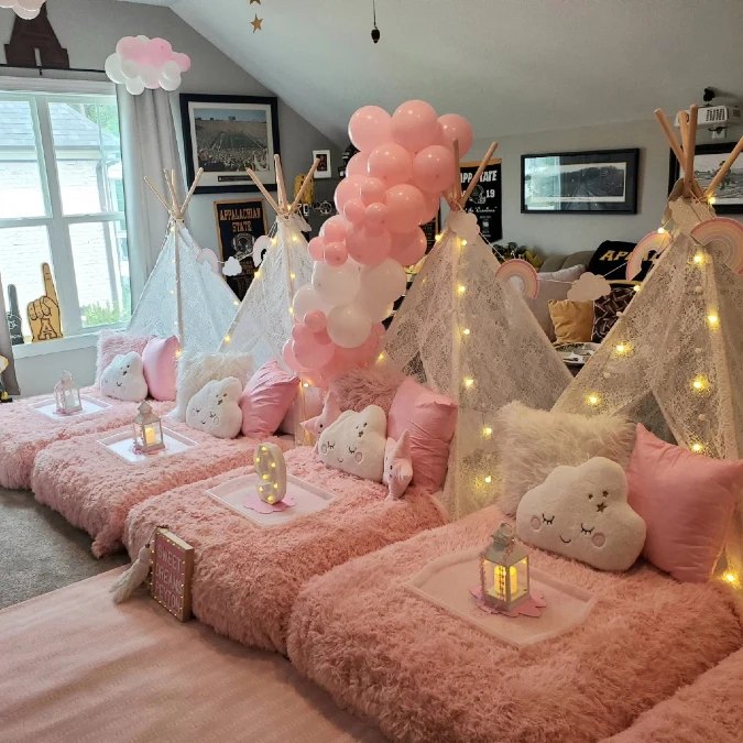 Lace Dreamland Sleepover