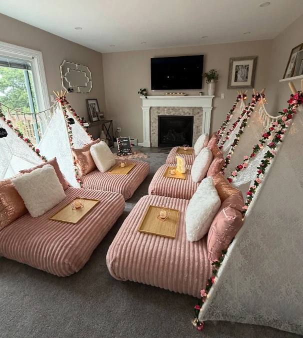 Floral Lace Fireplace Lounge