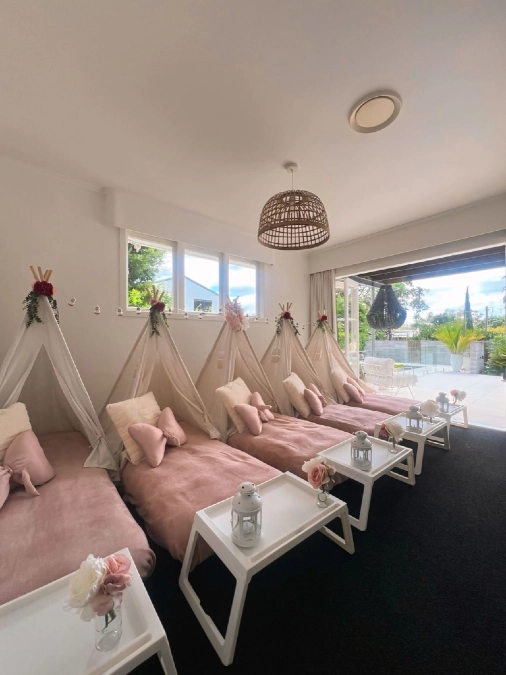 Minimalist Garden View Sleepover