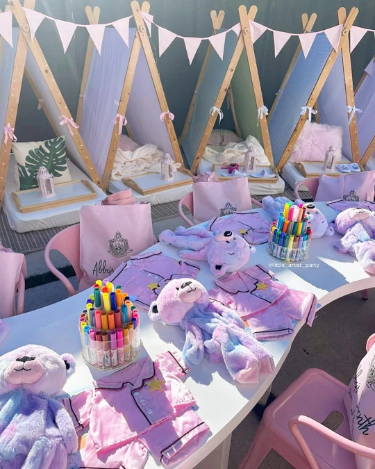 Creative Art Station