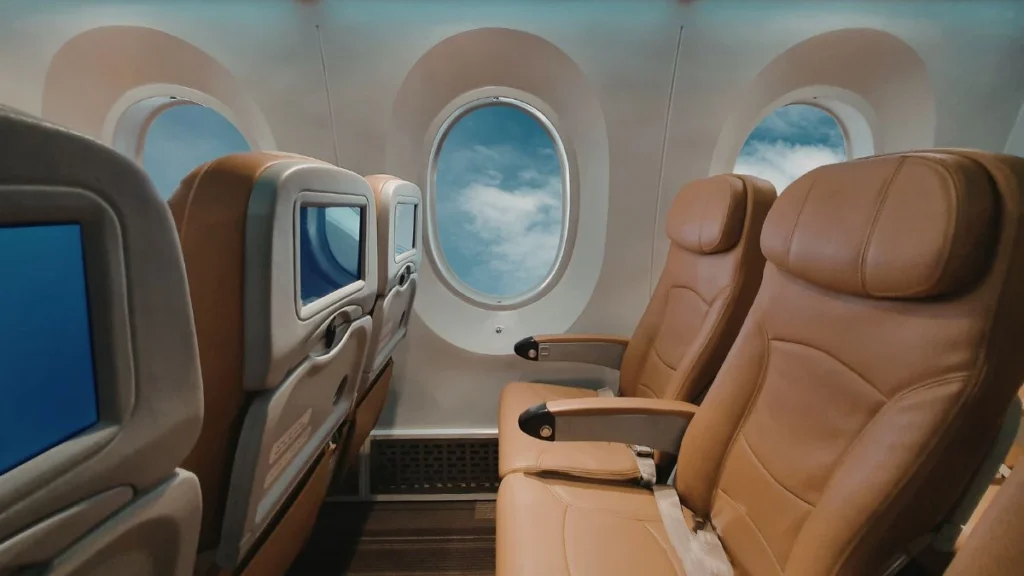 The Best Days to Find Empty First Class Cabins