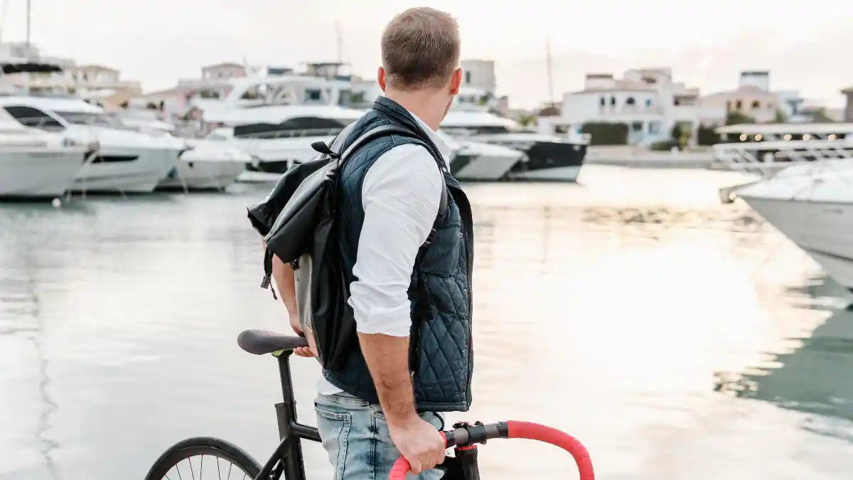 15 Things That Will Get You BANNED from Cruising