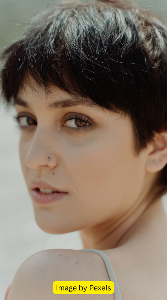 Soft pixie haircut for square face